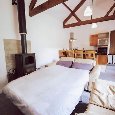 Cosy Cottage On Banks Of River Wye Foy Extérieur photo