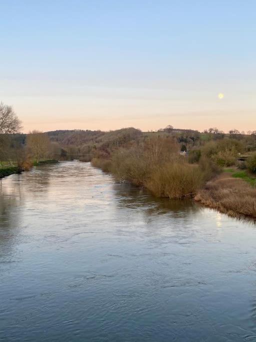 Cosy Cottage On Banks Of River Wye Foy Extérieur photo