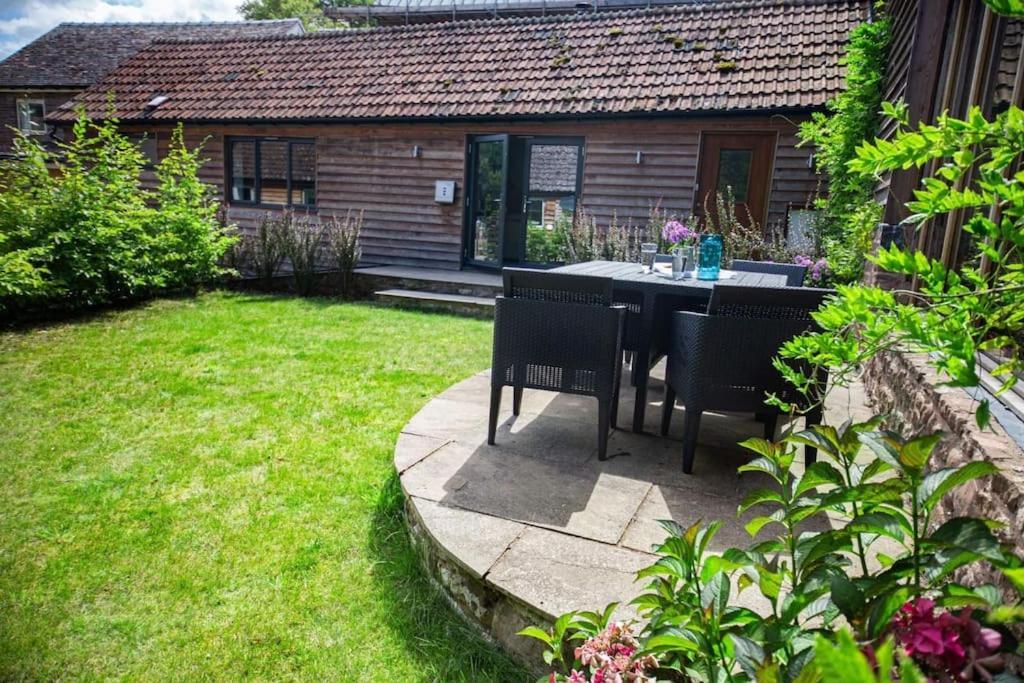 Cosy Cottage On Banks Of River Wye Foy Extérieur photo
