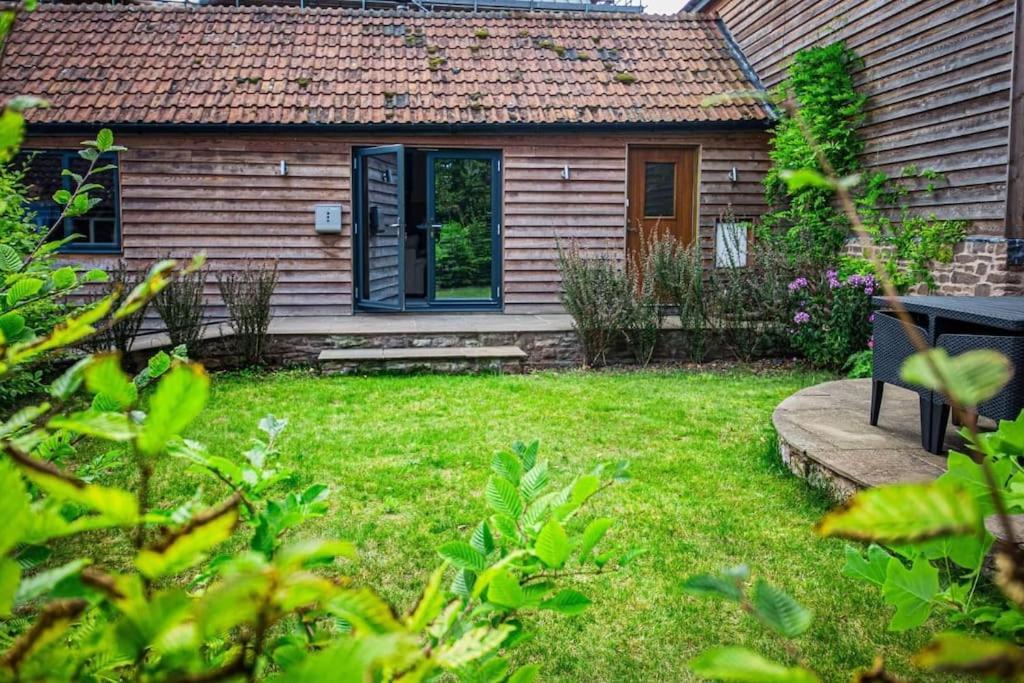 Cosy Cottage On Banks Of River Wye Foy Extérieur photo